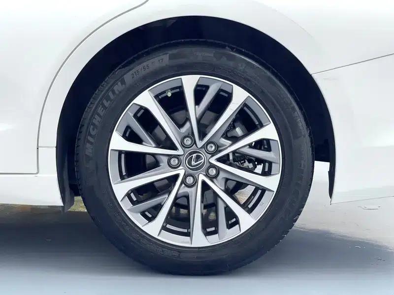 Lexus ES 2022 200 Premium Edition — миниатюра 9