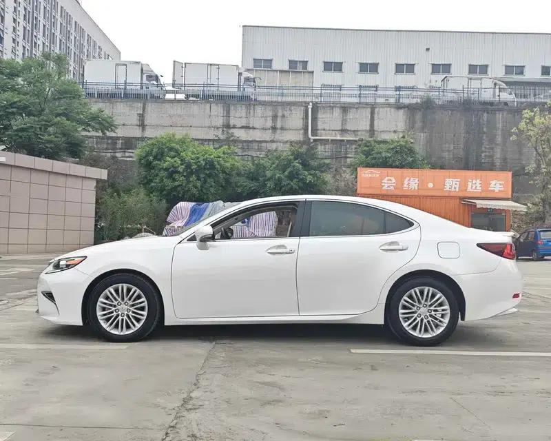 Lexus ES 2017 30th Anniversary Edition — миниатюра 4