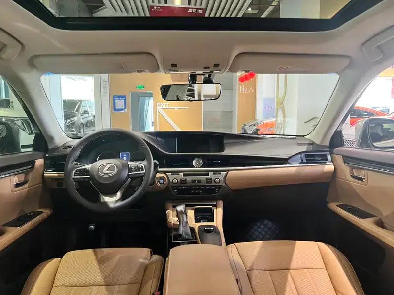 Lexus ES 2015 200 Elite Edition — миниатюра 6