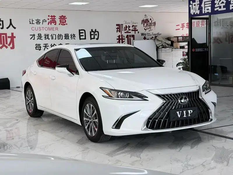 Lexus ES 2022 200 Premium Edition — миниатюра 3
