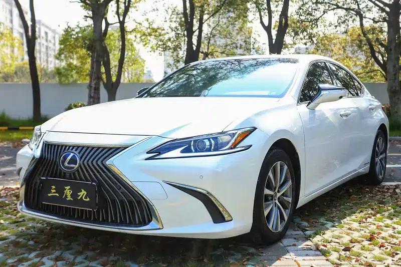Lexus ES 2020 300h Premium Edition (China VI Emission Standard) — миниатюра 1