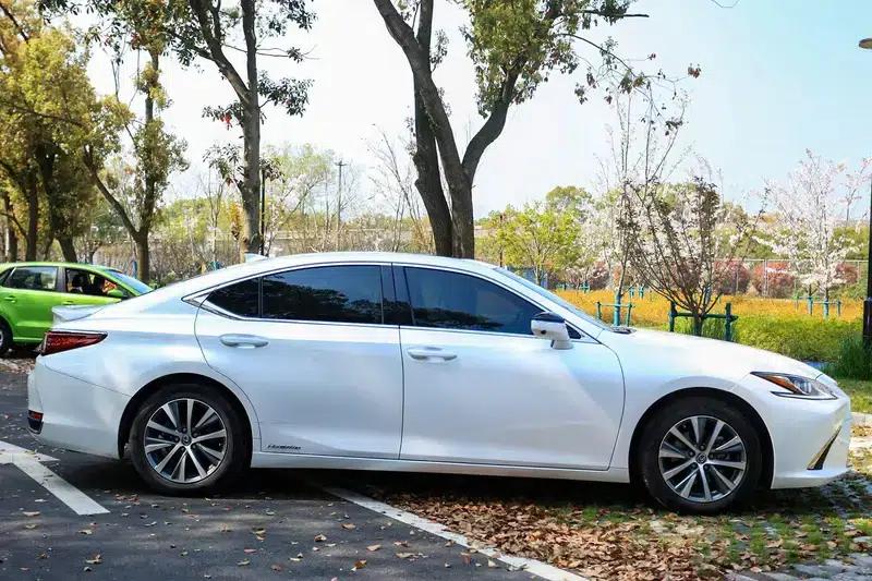 Lexus ES 2020 300h Premium Edition (China VI Emission Standard) — миниатюра 5
