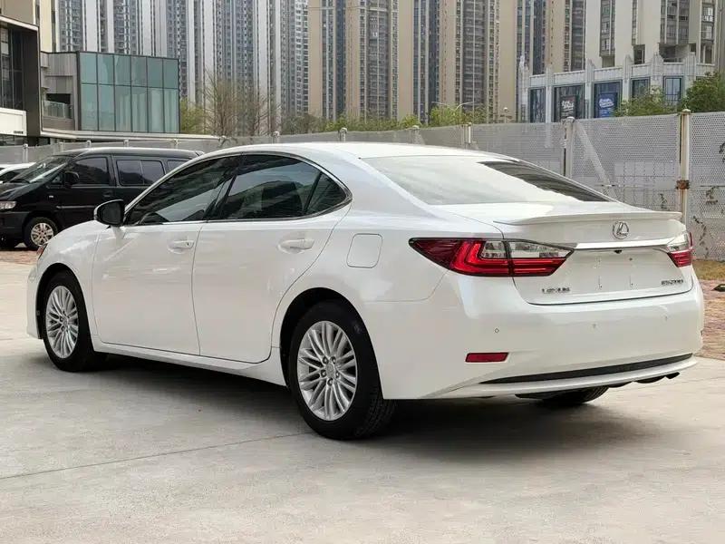 Lexus ES 2015 200 Elite Edition — миниатюра 4