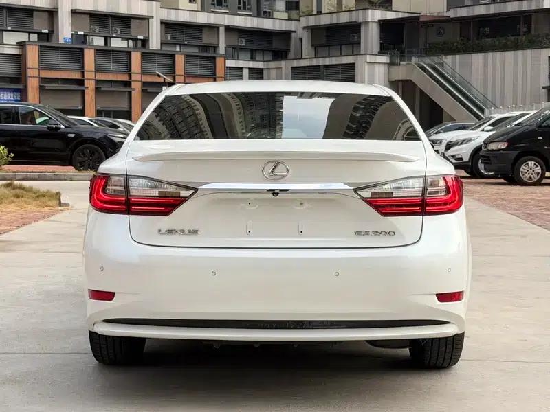 Lexus ES 2015 200 Elite Edition — миниатюра 5
