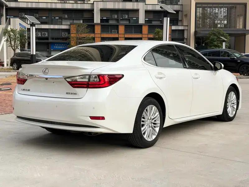 Lexus ES 2015 200 Elite Edition — миниатюра 6
