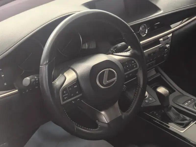 2017 Lexus ES 300h Mark Levinson Comfort Edition — миниатюра 14