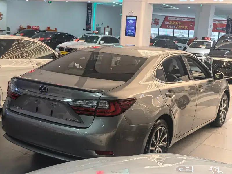 2017 Lexus ES 300h Mark Levinson Comfort Edition — миниатюра 6