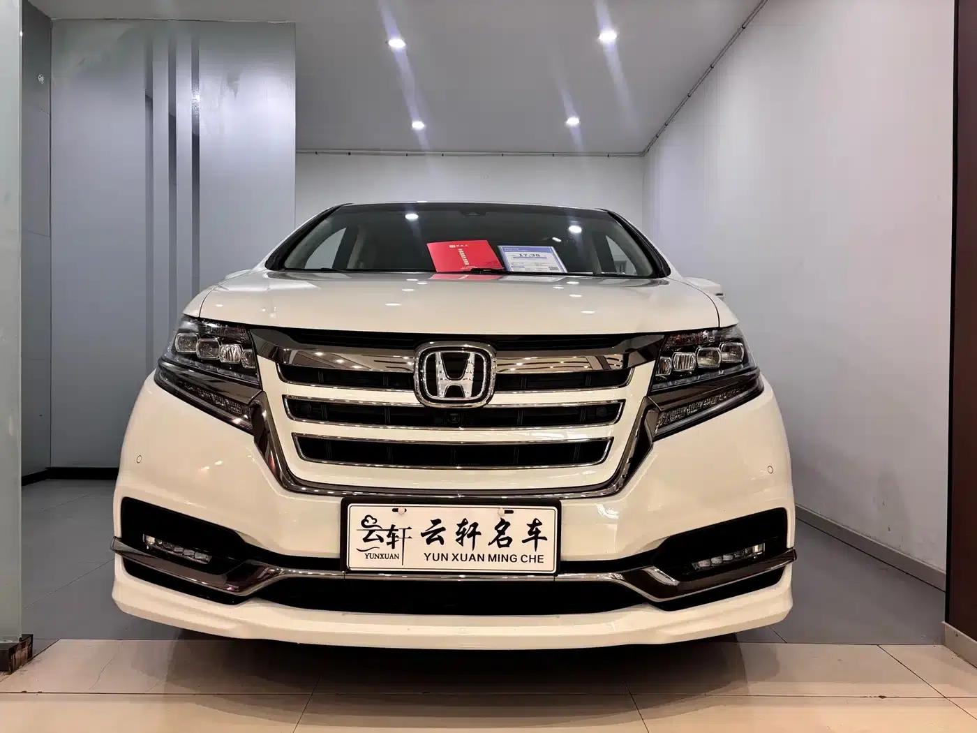 Elysion 2019 2.0L Hybrid Supreme Edition — миниатюра 2