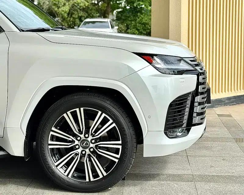 Lexus LX 2025 700h Territory Edition — миниатюра 5