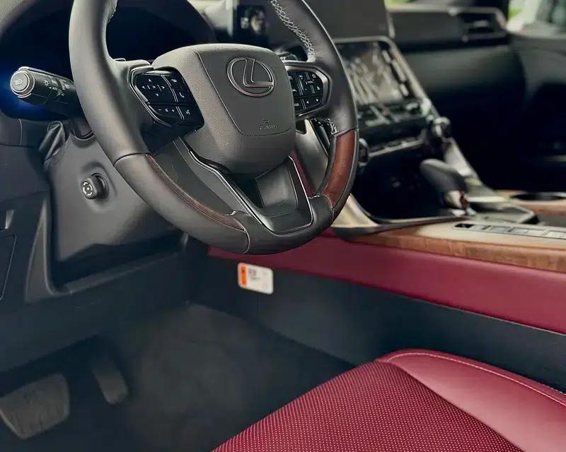 Lexus LX 2025 700h Territory Edition — миниатюра 9