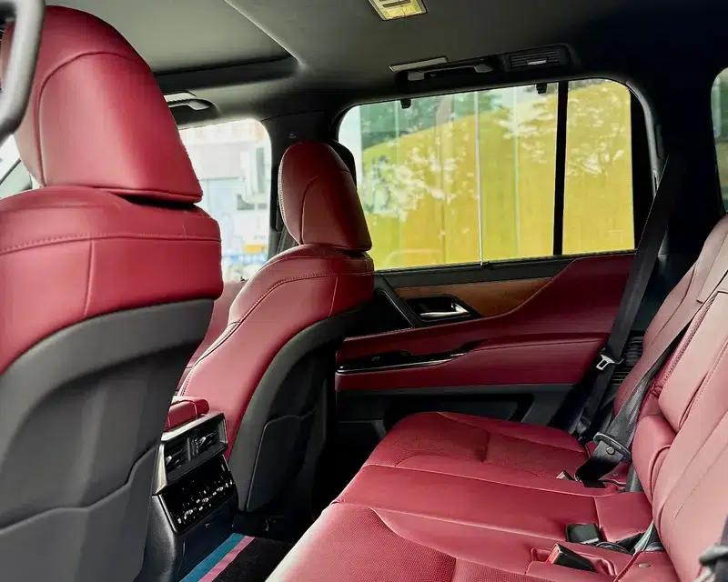 Lexus LX 2025 700h Territory Edition — миниатюра 10
