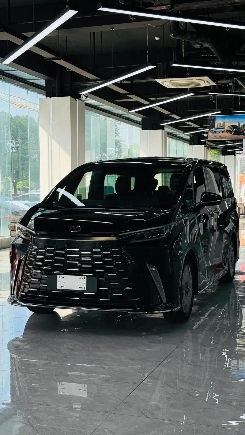 Lexus LM 2026 2.5L Automatic 4WD 7-Seater (Parallel Import) — миниатюра 6