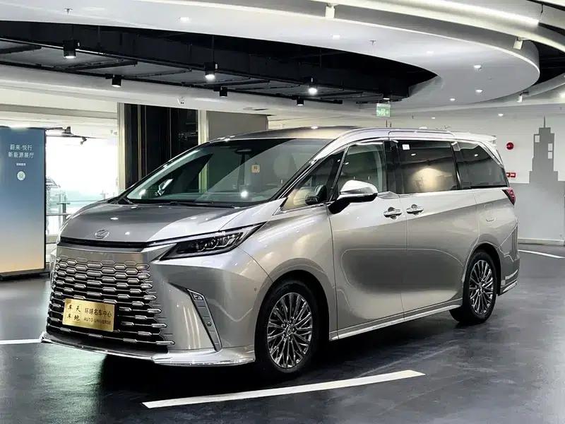 2025 Lexus LM 2.4T Automatic AWD 6-Seater Factory Custom Edition — миниатюра 1