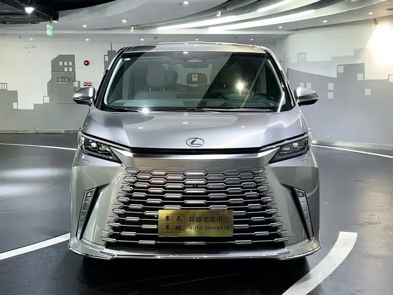 2025 Lexus LM 2.4T Automatic AWD 6-Seater Factory Custom Edition — миниатюра 2