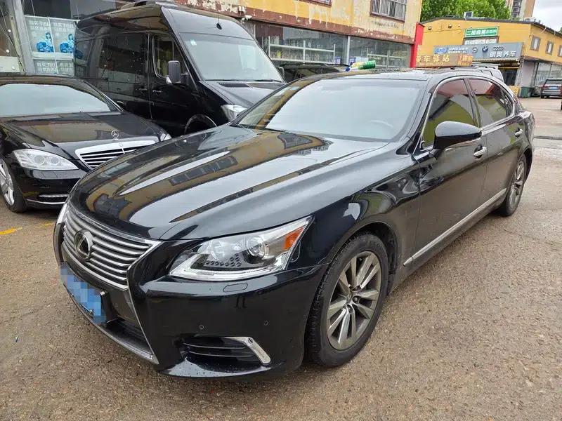 Lexus LS 2016 460L — миниатюра 1