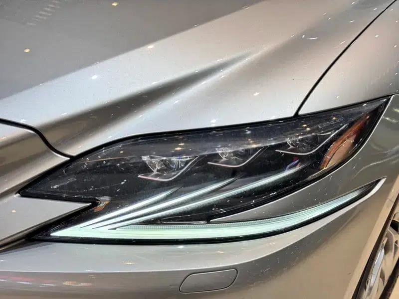Lexus LS 2020 500h Luxury Edition (China VI Emission Standard) — миниатюра 6