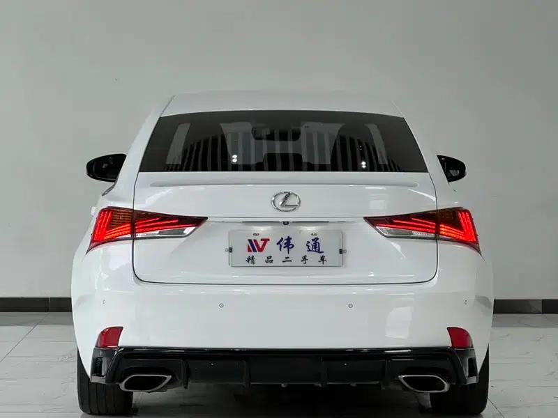 Lexus IS 2017 300 F SPORT Edition — миниатюра 5