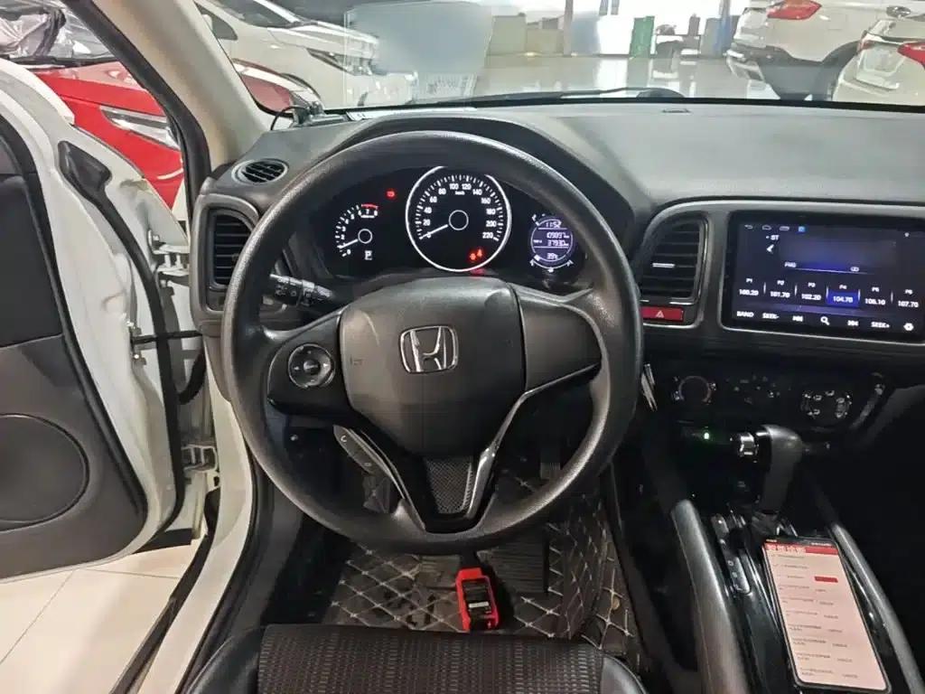 Vezel 2017 1.8L CVT 2WD Pioneer Edition — миниатюра 11