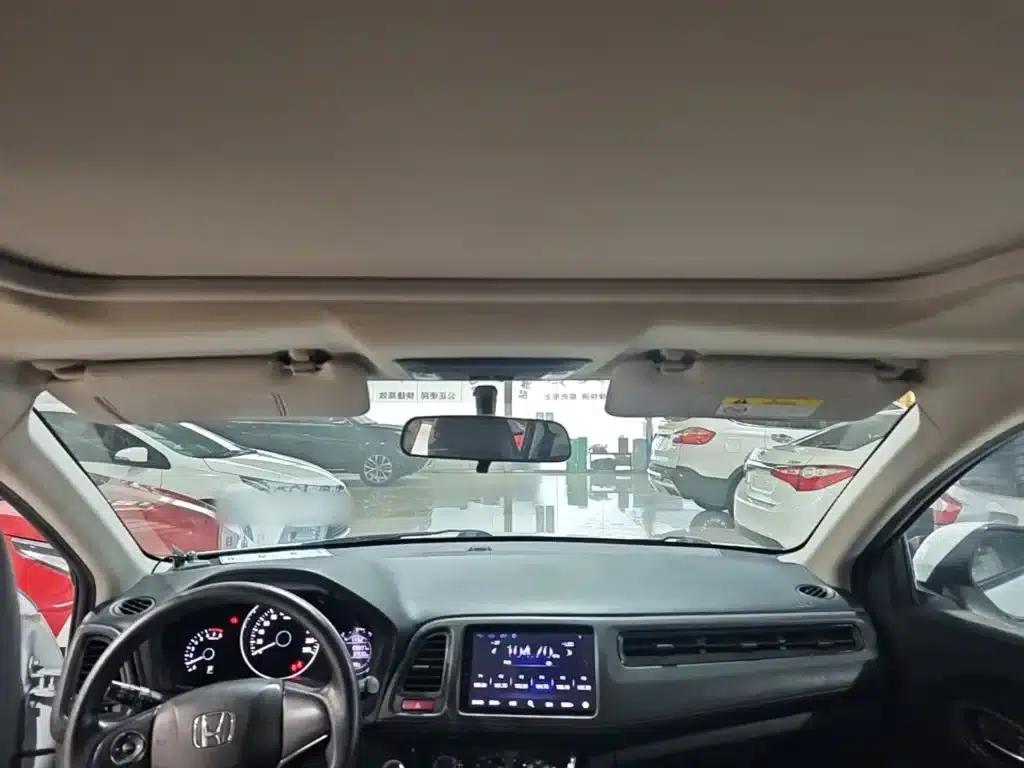 Vezel 2017 1.8L CVT 2WD Pioneer Edition — миниатюра 18