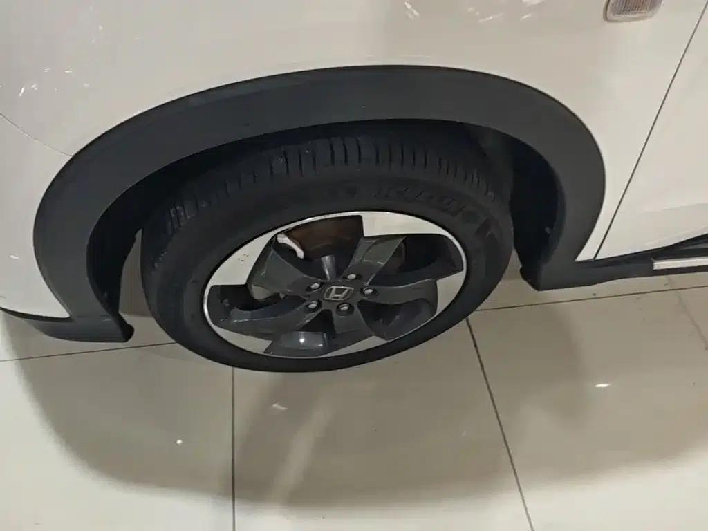 Vezel 2017 1.8L CVT 2WD Pioneer Edition — миниатюра 23