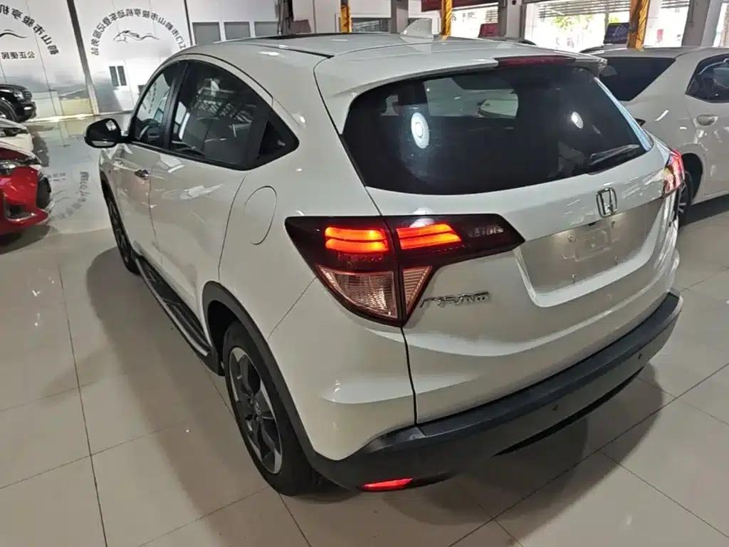 Vezel 2017 1.8L CVT 2WD Pioneer Edition — миниатюра 5