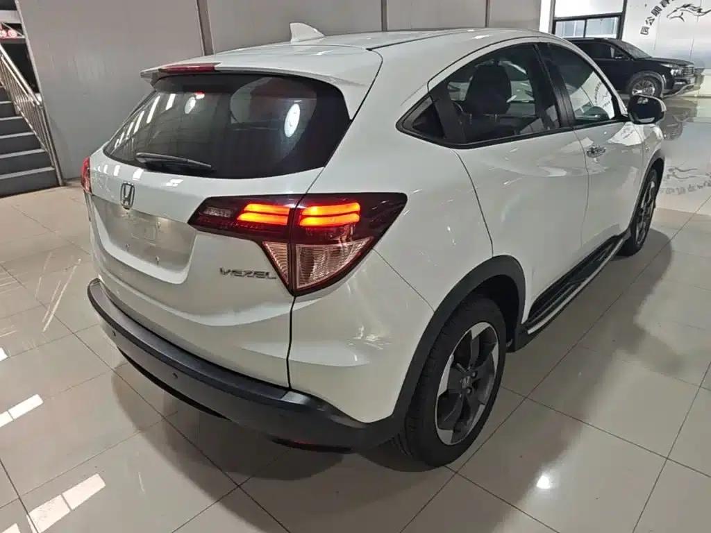 Vezel 2017 1.8L CVT 2WD Pioneer Edition — миниатюра 7