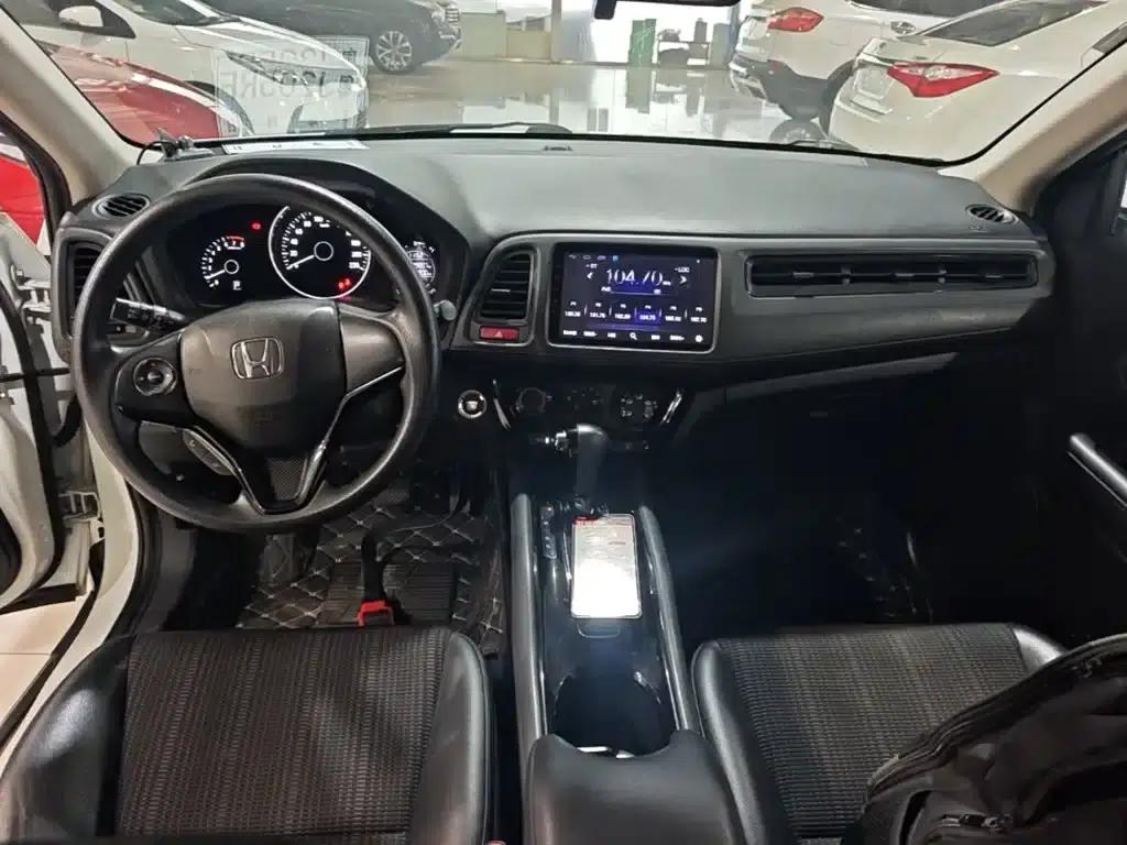 Vezel 2017 1.8L CVT 2WD Pioneer Edition — миниатюра 10