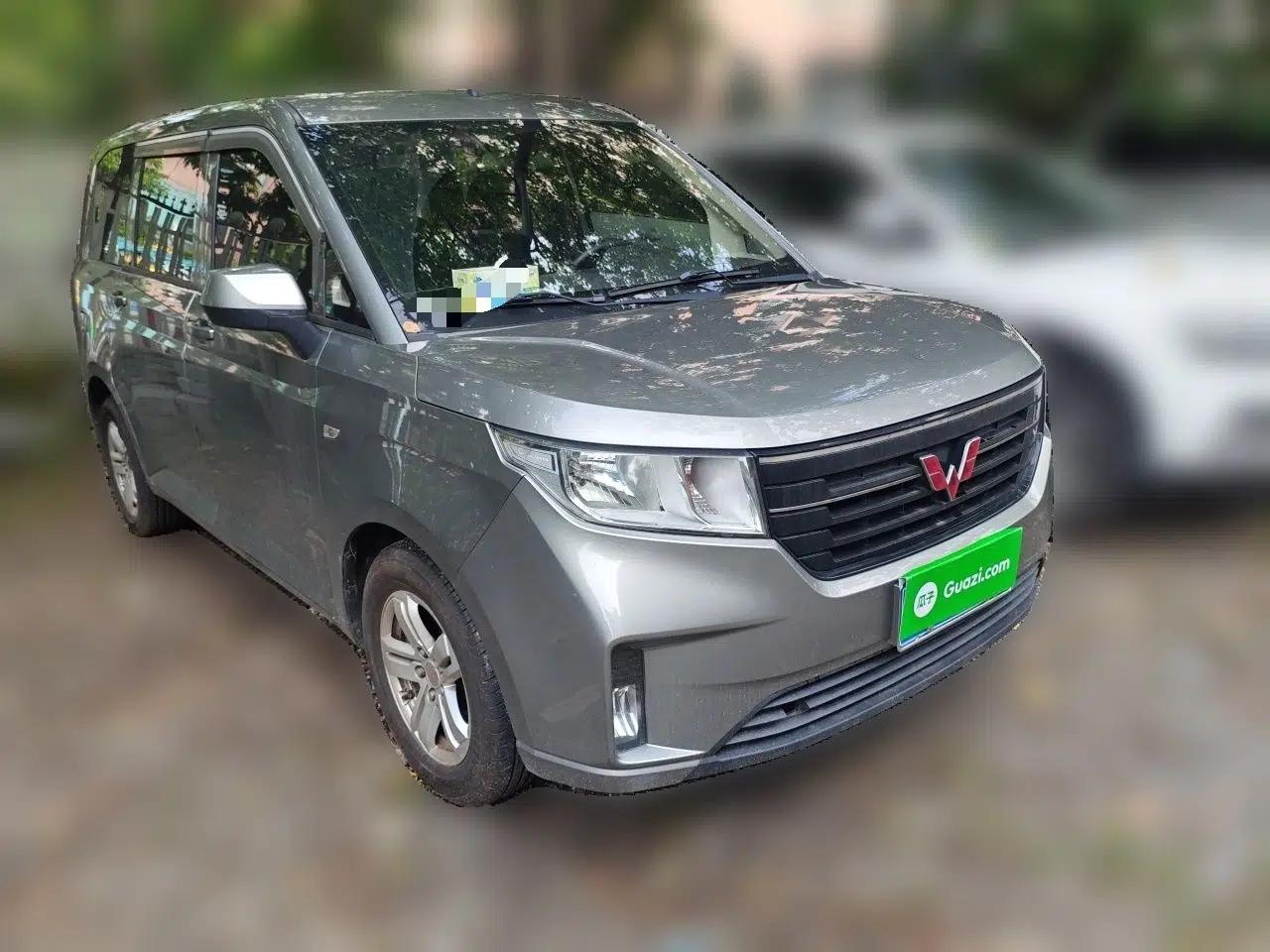 Wuling Hongguang PLUS 2019 1.5T Manual Comfort Version 7 Seats — миниатюра 3