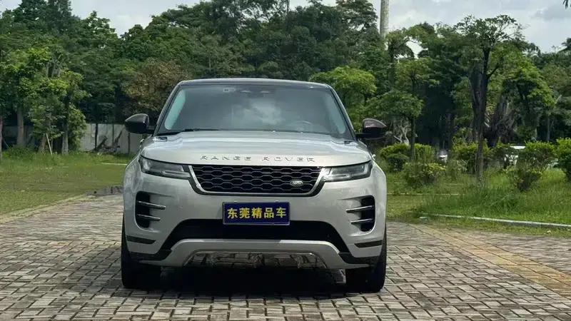 Range Rover Evoque 2021 Model: Evoque L 249PS R-Dynamic First Edition — миниатюра 2