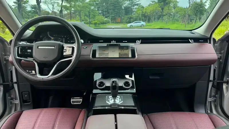 Range Rover Evoque 2021 Model: Evoque L 249PS R-Dynamic First Edition — миниатюра 11