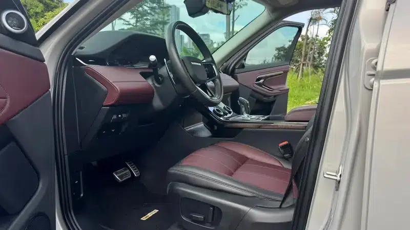 Range Rover Evoque 2021 Model: Evoque L 249PS R-Dynamic First Edition — миниатюра 14