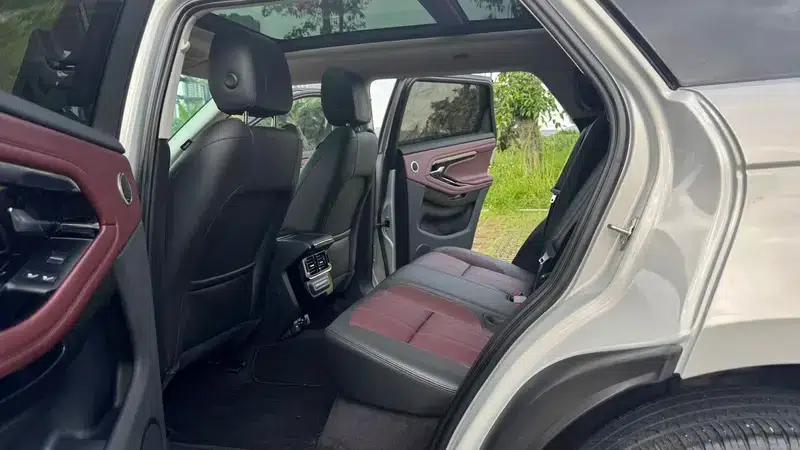 Range Rover Evoque 2021 Model: Evoque L 249PS R-Dynamic First Edition — миниатюра 15