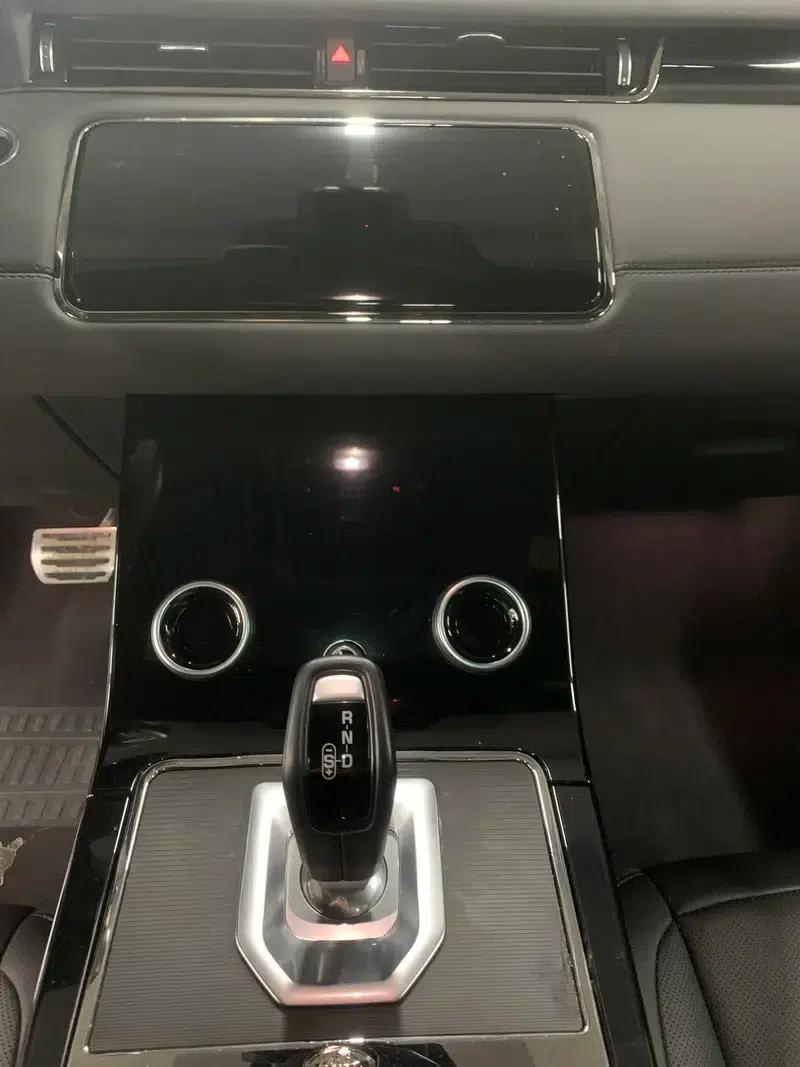 Range Rover Evoque 2021 Model: Evoque L 249PS R-Dynamic S Performance Edition — миниатюра 10