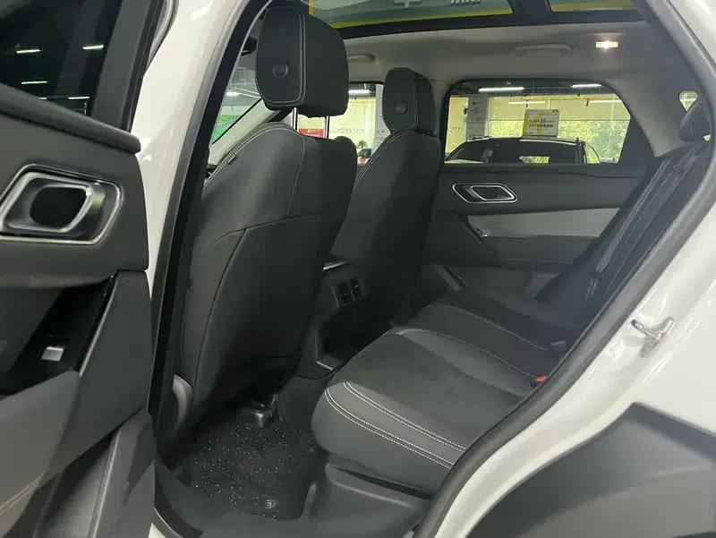 Range Rover Velar 2023 250PS — миниатюра 17