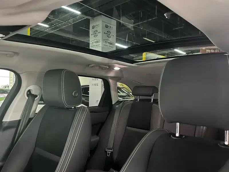 Range Rover Velar 2023 250PS — миниатюра 18
