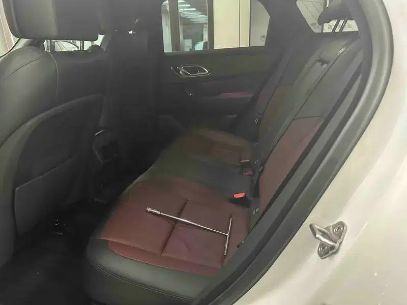 Range Rover Velar 2024 Dynamic HSE — миниатюра 18