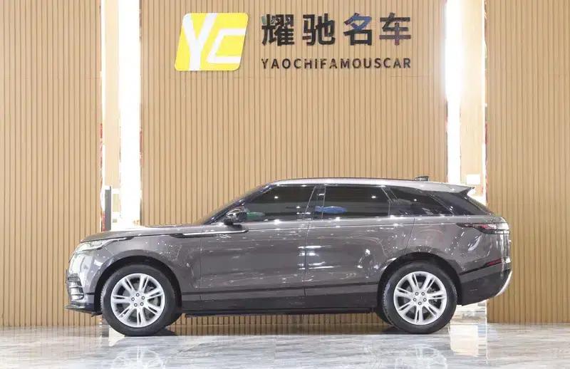 Range Rover Velar 2022 250PS Gold Edition — миниатюра 3
