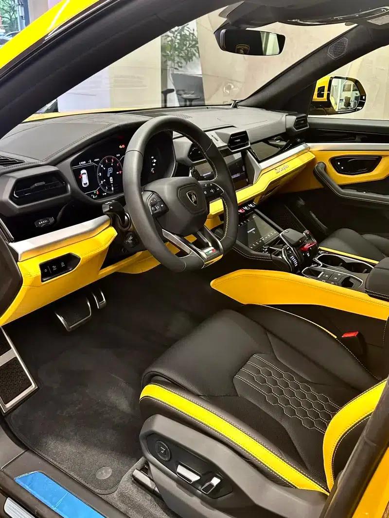 2025 Urus SE 4.0T Standard Edition — миниатюра 7