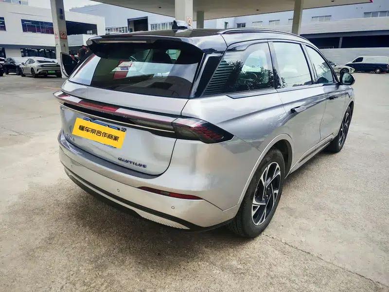 Navigator 2025 2.0T AWD Premium Hybrid — миниатюра 3