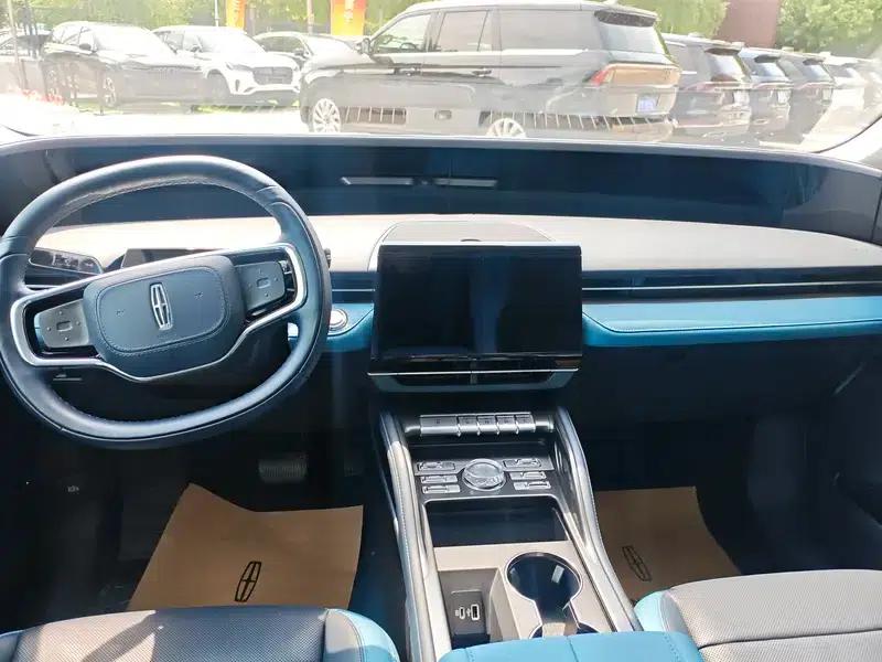 Navigator 2025 2.0T AWD Premium Hybrid — миниатюра 6