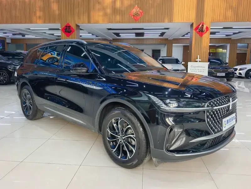 Navigator 2023 2.0T AWD Premium Edition — миниатюра 3