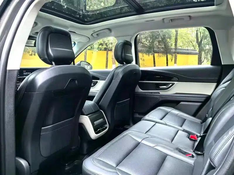 Navigator 2025 2.0T AWD Premium Edition — миниатюра 8