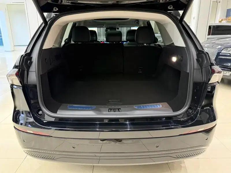 Navigator 2023 2.0T AWD Hybrid Premium Edition — миниатюра 17