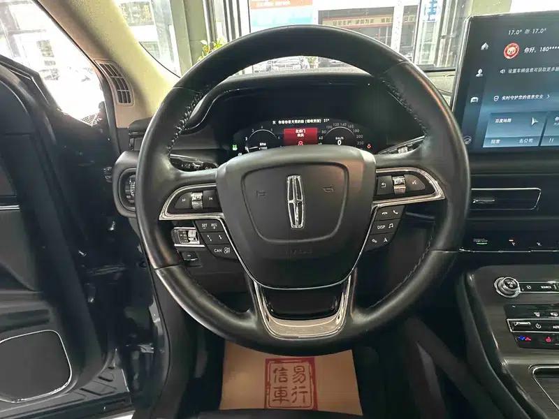 Navigator 2021 2.0T AWD Premium Edition — миниатюра 12