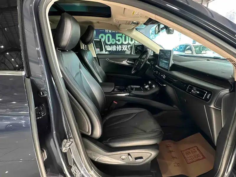 Navigator 2021 2.0T AWD Premium Edition — миниатюра 14