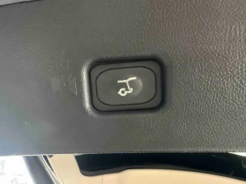 Navigator 2021 2.0T AWD Premium Edition — миниатюра 10