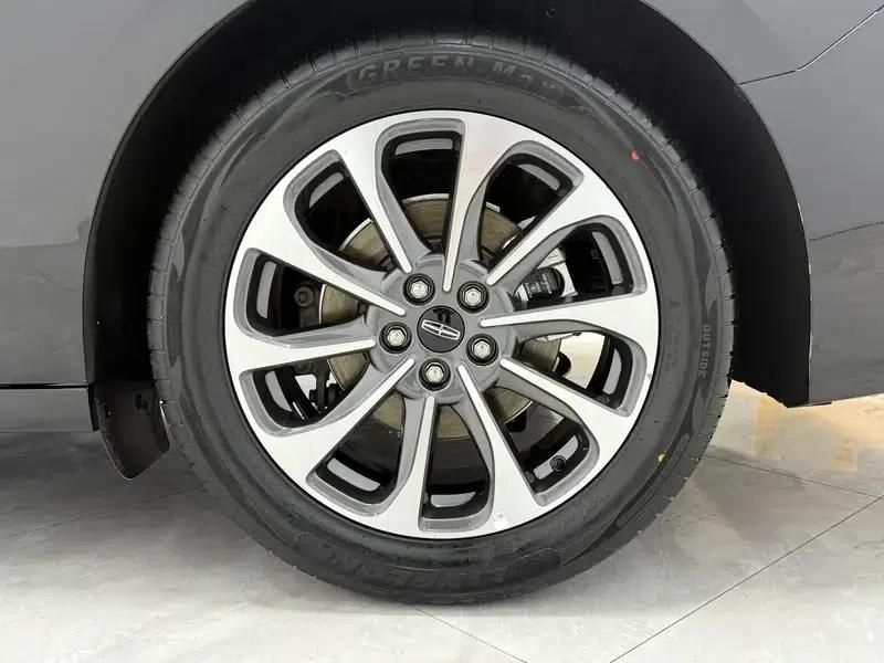 Lincoln Z 2025 2.0T Premium Edition — миниатюра 9