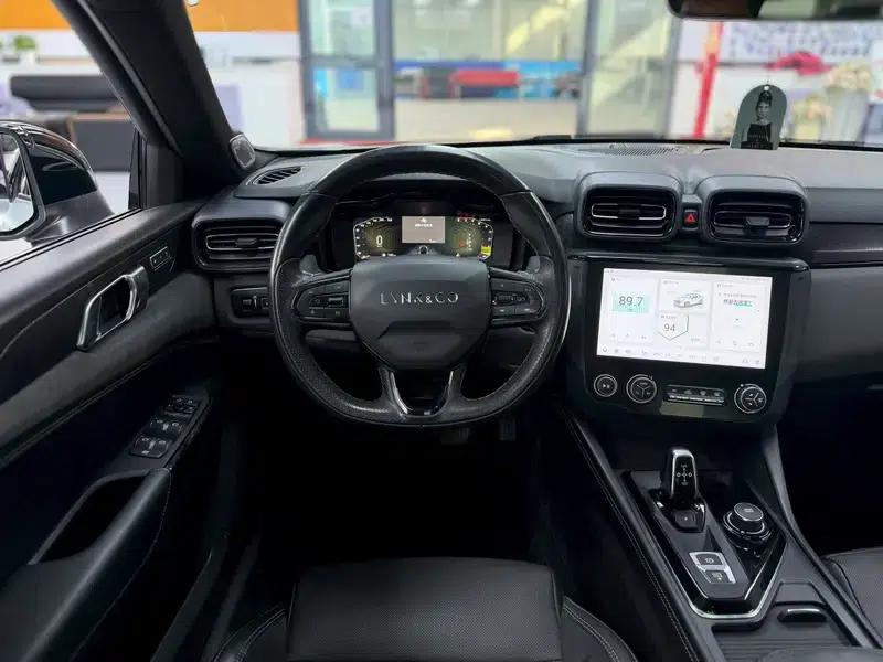 Lynk & Co 03 2022 1.5TD DCT Pro — миниатюра 8