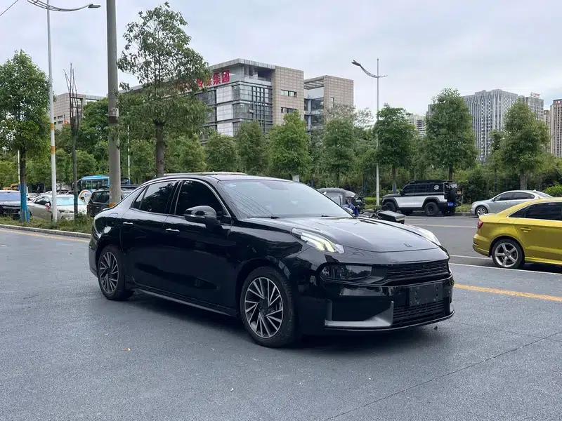 Lynk & Co 03 2021 1.5TD DCT Plus — миниатюра 3