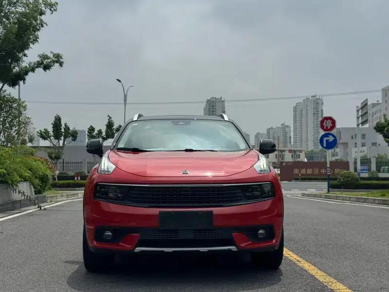 Lynk & Co 01 2017 2.0T AWD Pro Edition — миниатюра 2